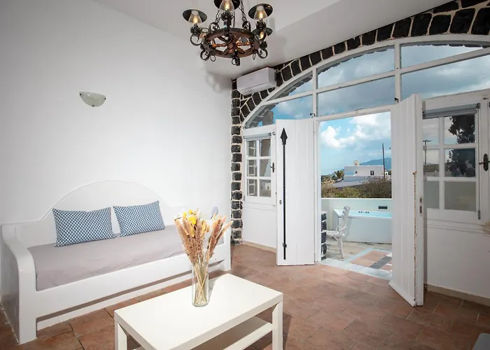 Dawn Santorini Vourvoúlos