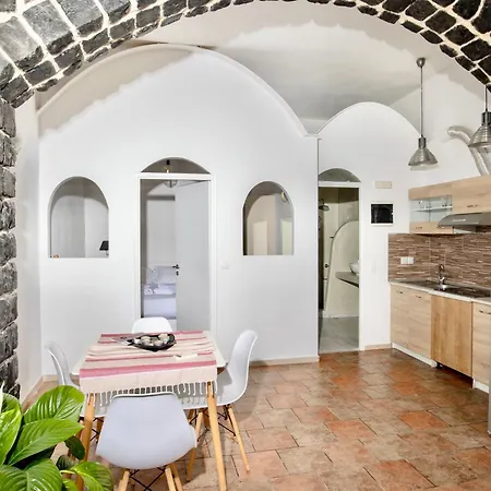 Dawn Santorini * Vourvoúlos