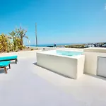 Dawn Santorini * Vourvoulos
