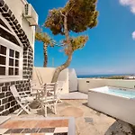 Dawn Santorini * Vourvoulos